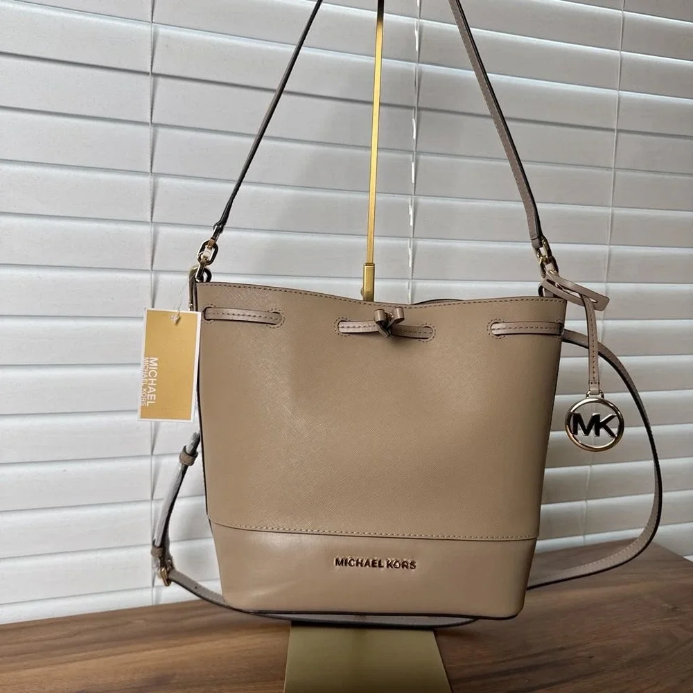 Michael Kors Trista Medium Bucket Bag Truffle Beige Saffiano Leather NWT
